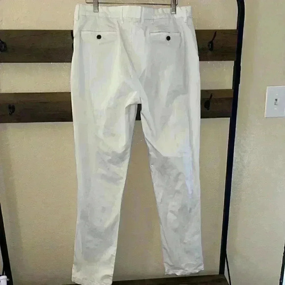 Goodthreads Men's Slim-Fit Washed Comfort Stretch Chino Pants, White, 36Wx36L - Picture 8 of 11